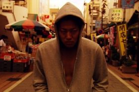 『クローズZERO』(07)の遠藤要が初主演を務める