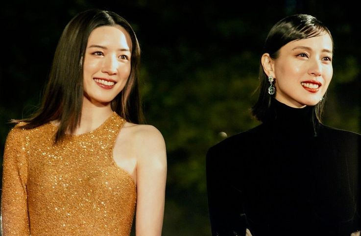 戸田恵梨香＆永野芽郁がゴージャスドレスで東京国際映画祭に登場！