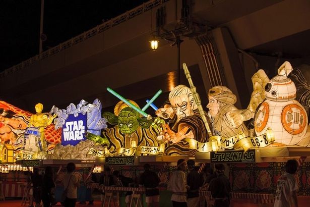 『スター・ウォーズ/フォースの覚醒』のキャラクターだけでなくヨーダなどもねぶたに