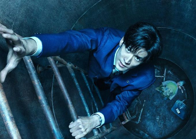 定番の中古商品 マンホール：映画作品情報・あらすじ・評価｜MOVIE PRESS WALKER 標識・道路用品