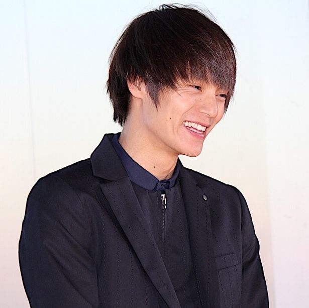 【写真を見る】窪田正孝、「恥ずかしい！」と笑顔！