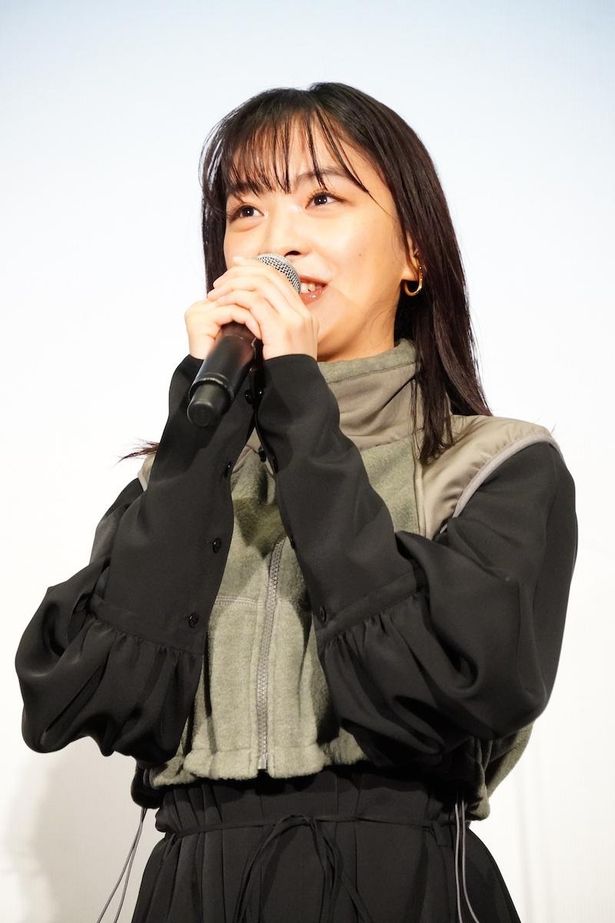 『すずめの戸締まり』初日舞台挨拶に登壇した花瀬琴音