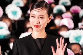 戸田恵梨香、「自分も笑顔で過ごせるために、心のゆとりを持てるようになりたい」と未来を見つめた