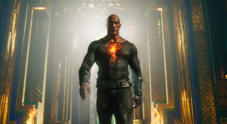 DCの歴史を変える最“恐”アンチヒーローは雷神ソー並の強さと茶目っ気!?『ブラックアダム』をマーベルヒーローと徹底比較で深掘り！