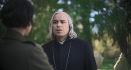 A24作品『MEN 同じ顔の男たち』、怪演を披露したロリー・キニアに注目！