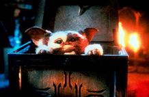 クリスマスといえば『グレムリン』！一世を風靡した若手スター2人のその後をチェック