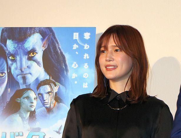 本作から登場する海の部族の娘、ツィレヤ役の声を務める内田真礼