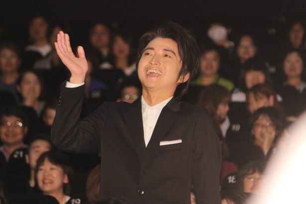 上機嫌で会場入りした藤原竜也