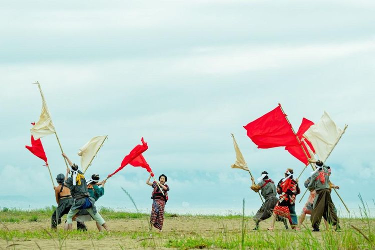 田野優花のウィンクも！『近江商人、走る！』主人公による圧巻の前口上を映した本編映像が公開