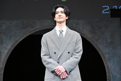 中島裕翔が主演作『＃マンホール』の完成披露試写会に登場！