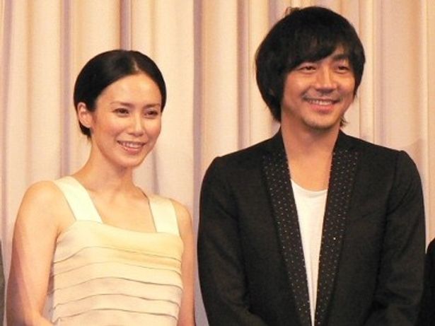 夫婦を演じた中谷美紀と大森南朋