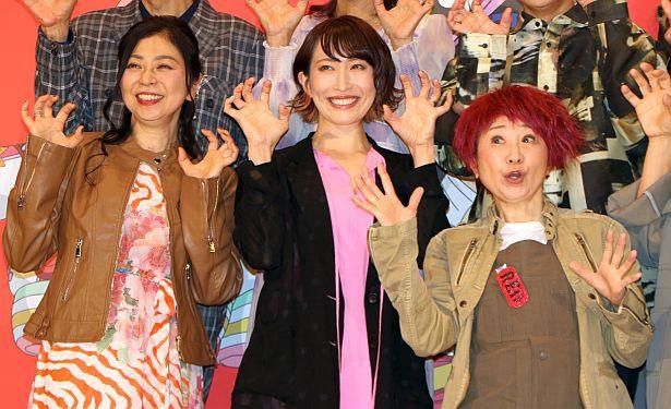 (左から)ナミ役の岡村朋美、ウタ役の名塚佳織、ルフィ役の田中真弓