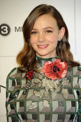 出産後も精力的に活動をしているキャリー