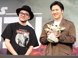 「マンダロリアン」新シーズン配信記念イベントに登壇した阪口周平と尾上松也