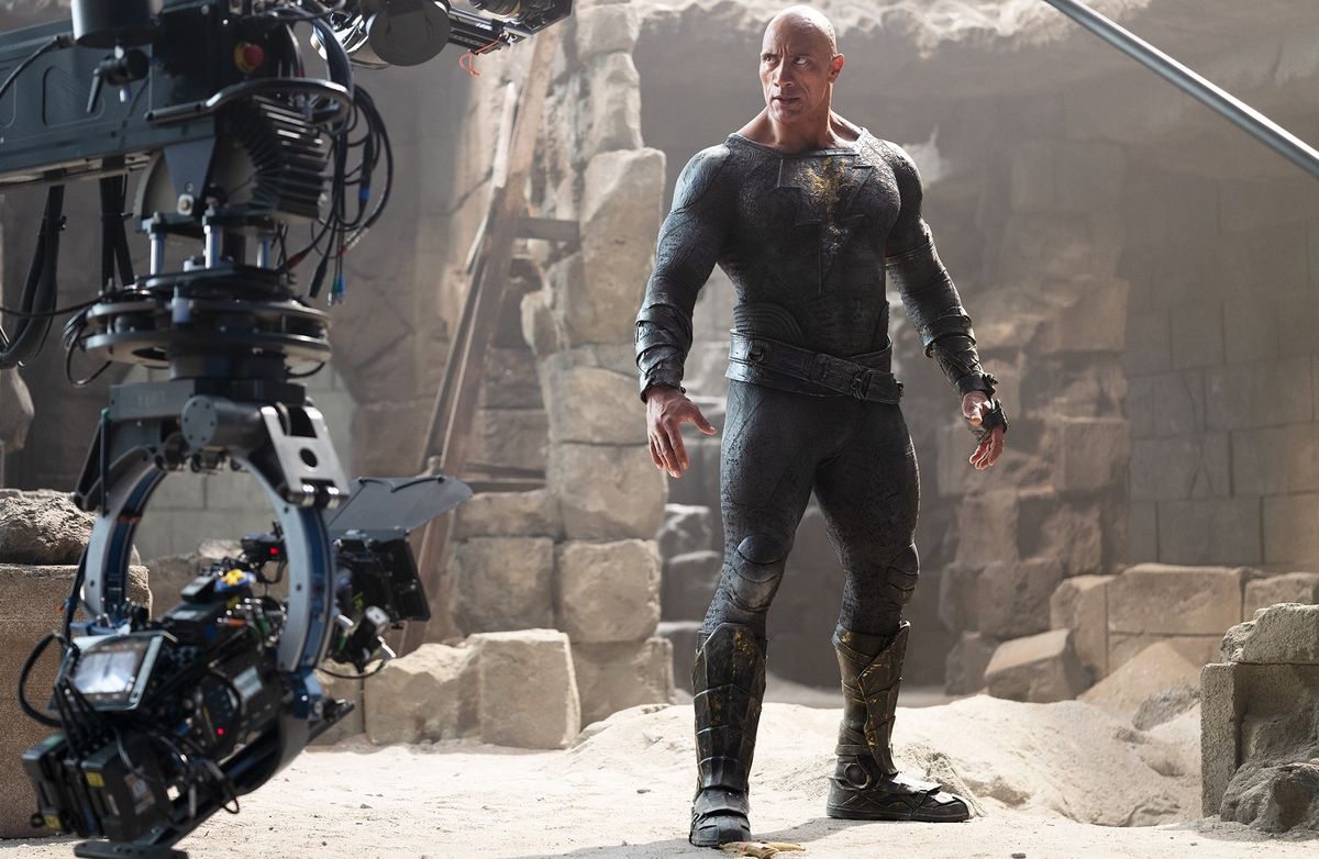 ドウェイン・ジョンソン直筆サイン入り2Lサイズ写真…ブラック