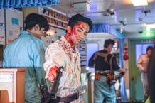 心臓の弱い人はご用心…『オオカミ狩り』より戦慄の場面写真を一挙公開