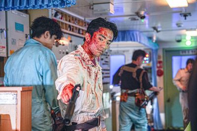 心臓の弱い人はご用心…『オオカミ狩り』より戦慄の場面写真を一挙公開