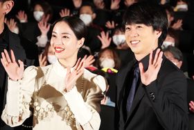 『映画 ネメシス 黄金螺旋の謎』の初日舞台挨拶で広瀬すず、櫻井翔らが登壇。久々の有観客＆声出しイベントに感激！