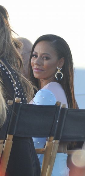 元スパイスガールズのメルB、浪費で資産が14万に!?