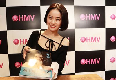 HMVエソラ池袋で発売記念イベントを開催したMINAMO