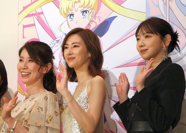 【写真を見る】北川景子は、物語の鍵を握るキャラクター、セーラームーンの未来の究極の姿であるセーラーコスモス役に
