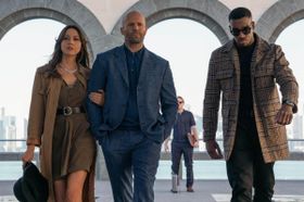 ガイ・リッチー監督とジェイソン・ステイサムが5度目のタッグを組む『オペレーション・フォーチュン』の公開日が10月13日(金)に決定