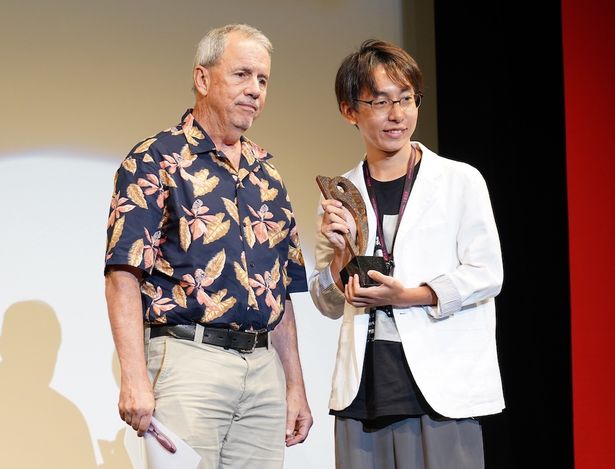 長編部門の優秀作品賞は松本佳樹監督の『地球星人（エイリアン）は空想する』が受賞