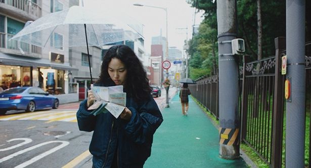 【写真を見る】本業は画家で彫刻家でもあるパク・ジミン