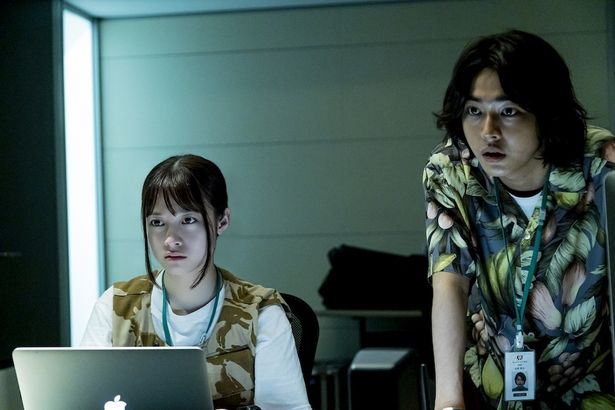 昨年主演したホラー『カラダ探し』の大ヒットも記憶に新しい橋本