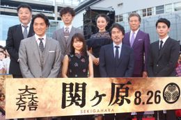 岡田准一らが『関ヶ原』完成披露イベントに参加