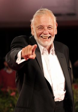 2009年のヴェネツィア国際映画祭にて。柔和な表情に人柄がにじみ出ている