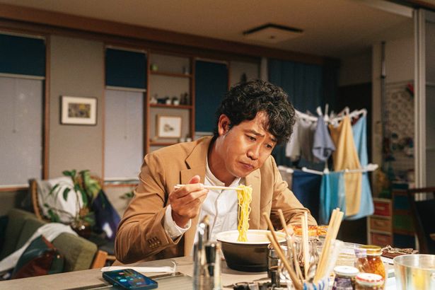 昭夫は大会社の人事部長として日々神経をすり減らし、家では妻との離婚問題や娘との関係に頭を悩ませている
