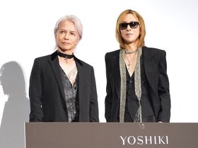 音楽ドキュメンタリー映画『YOSHIKI：UNDER THE SKY』(9月8日公開)ジャパンプレミアにYOSHIKI＆HYDEが登場！