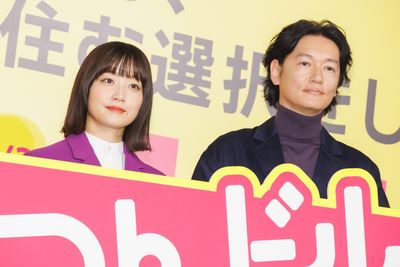『人生に詰んだ元アイドルは、赤の他人のおっさんと住む選択をした』完成披露上映会の様子