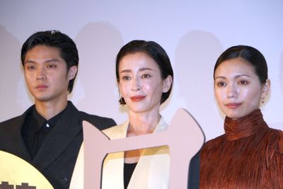 映画『月』公開記念舞台挨拶に登場した磯村勇斗、宮沢りえ、二階堂ふみ
