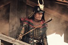 『首』の最重要人物、遠藤憲一演じる謀反人の荒木村重とは？