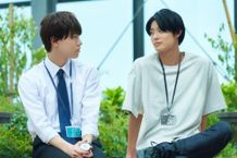 久しぶりに再会した、和真(左)と蓮(右)。盛り上がる和真に対し蓮はどこかそっけない