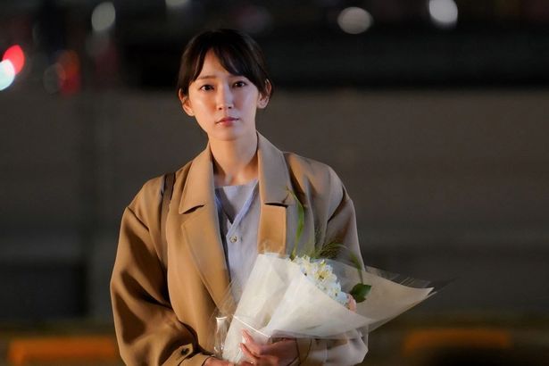 『怪物の木こり』で吉岡里帆が亀梨和也演じる二宮の婚約者、映美役