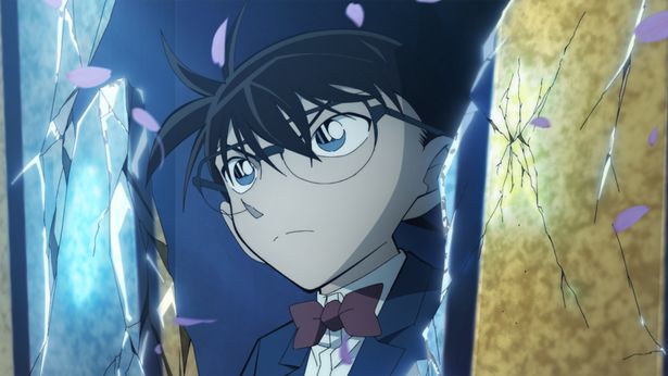 刀に隠された真実に迫ろうとするコナン