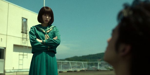 白石聖演じる幽助の幼馴染、雪村螢子