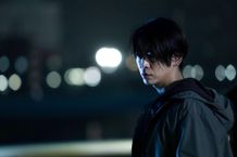 「美しすぎるサイコパス演技に魅了された」「何度でも観たい！」…『怪物の木こり』に映画ファンも熱狂！