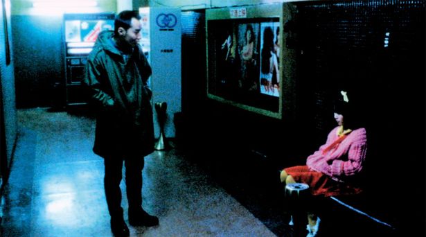 1985年、『狂った触覚』で監督デビューとなった佐藤監督