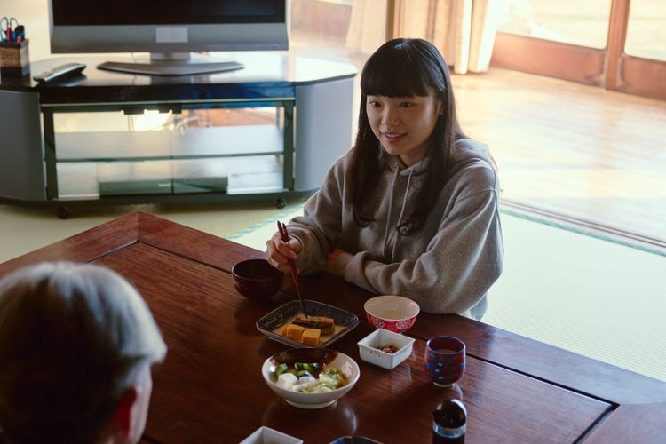 恐怖に追い込まれた演技で魅せる『みなに幸あれ』古川琴音の新境地を映した場面写真