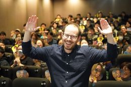 3年ぶり2度目のプロモーション来日を果たしたアリ・アスター監督が最新作『ボーはおそれている』(2024年2月16公開)の制作裏話を明かす！