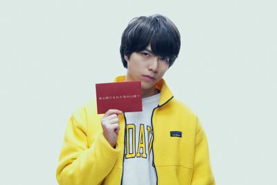 東野圭吾のミステリー小説を重岡大毅を主演に迎え実写化した『ある閉ざされた雪の山荘で』