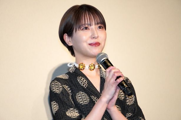 『サイレントラブ』の公開記念舞台挨拶の様子