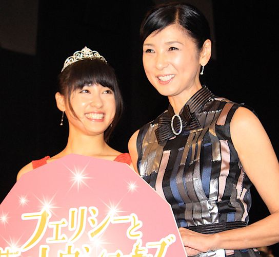土屋太鳳、憧れの黒木瞳との対面に感激！「ステキすぎて胸がいっぱい」