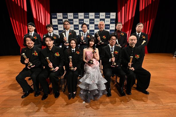 表彰式には全15部門の受賞者・関係者が集結