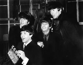 4人の視点からそれぞれ描かれる、伝説のバンド“ビートルズ”の伝記映画4本の製作が決定！