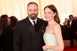 『哀れなるものたち』ヨルゴス・ランティモス監督と主演のエマ・ストーン